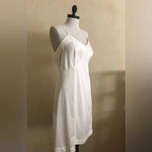 Vintage Classic White Chemise